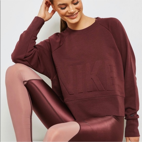 Nike Tops - Nike Women's Burgundy Cropped Crewneck Sweatshirt Size XXL EUC
